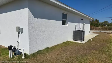 Exterior - 307 Howey Rd, Sebring, FL 33870 photo 2 of 3