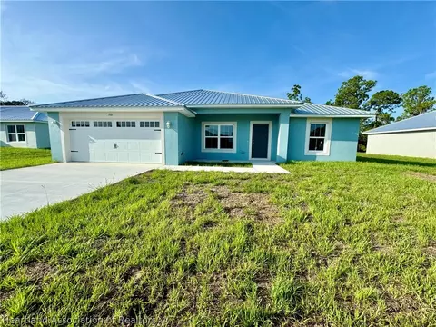 605 Abarth Ave, Sebring, FL 33872