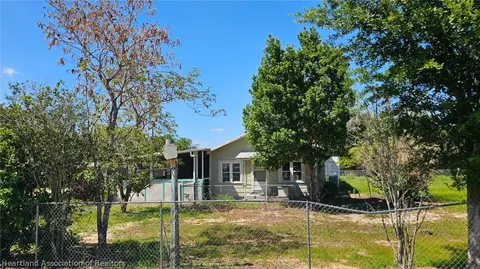 1127 E Winthrop St, Avon Park, FL 33825