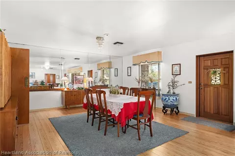 Dining - 325 Sunset Rd, Frostproof, FL 33843 photo 1 of 4