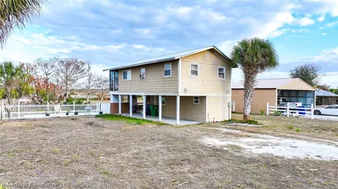 Exterior - 1041 Pine Way, Okeechobee, FL 34974 photo 1 of 4