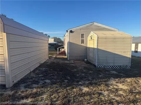 320 E 8th St, Frostproof, FL 33843 photo 4