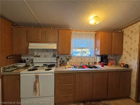 320 E 8th St, Frostproof, FL 33843 photo 8