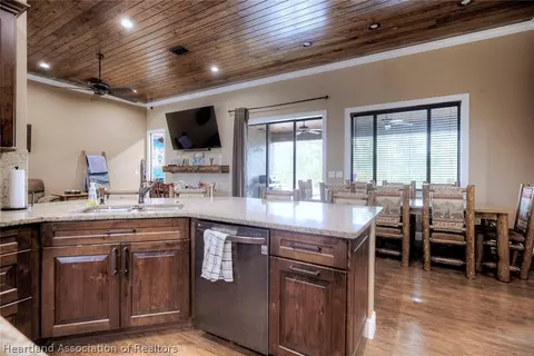 Kitchen - 5008 Oak Rd, Sebring, FL 33875 photo 8 of 8