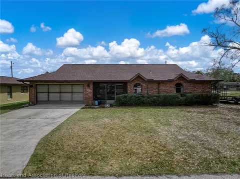 110 Swallow Ave, Sebring, FL 33870