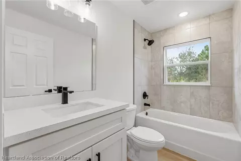 Bath - 6348 Virtudes St, Sebring, FL 33872 photo 1 of 4