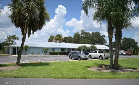 Exterior - 2921 Summertree Dr, Sebring, FL 33872 photo 4 of 6