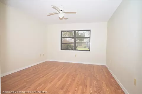 Bedroom - 2921 Summertree Dr, Sebring, FL 33872 photo 2 of 6