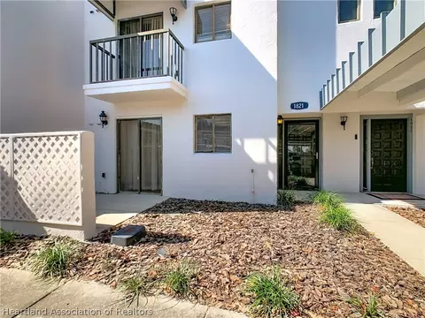 1821 Village Ct, Mulberry, FL 33860