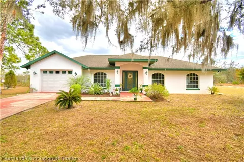 23 Armadillo Rd, Frostproof, FL 33843