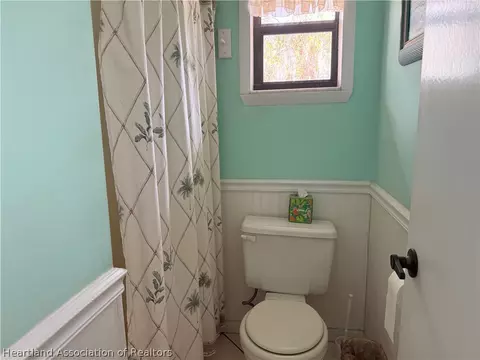Bath - 508 Ryan Rd, Sebring, FL 33876 photo 1 of 3