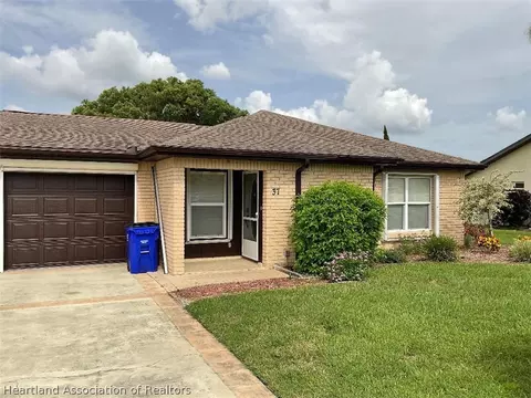 37 Jasmine St, Lake Placid, FL 33852