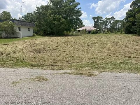 1058 Peachtree Dr, Lake Placid, FL 33852