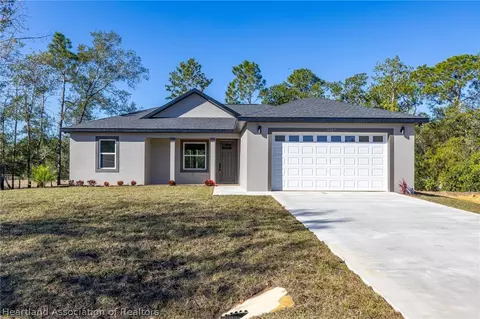 2327 N Monterey Rd, Avon Park, FL 33825