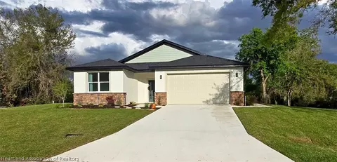 5528 Thunder Rd, Sebring, FL 33876
