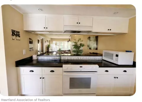 Kitchen - 3513 Edgewater Dr, Sebring, FL 33872 photo 1 of 4