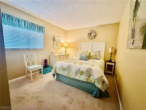 Bedroom - 3513 Edgewater Dr, Sebring, FL 33872 photo 5 of 7
