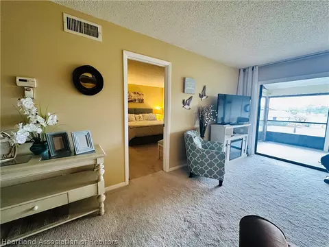Living - 3513 Edgewater Dr, Sebring, FL 33872 photo 2 of 2