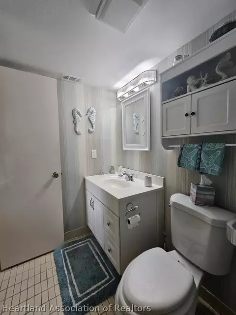 Bath - 3513 Edgewater Dr, Sebring, FL 33872 photo 1 of 5