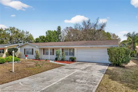 2730 Kingswood Dr, Sebring, FL 33870
