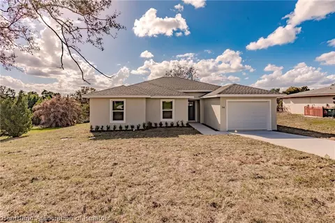 54 Lake Henry Dr, Lake Placid, FL 33852