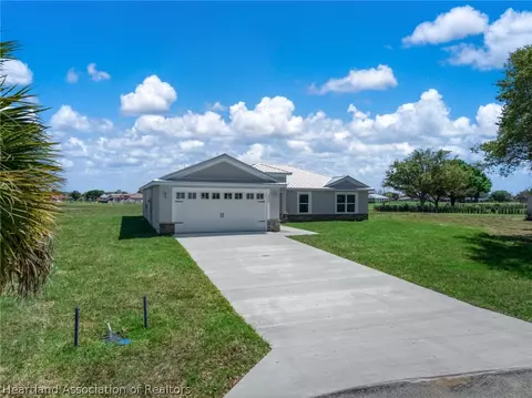 7000 Woodmont Ct, Sebring, FL 33876