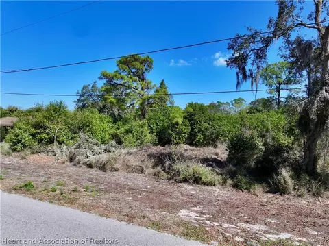 3320 Dolphin Dr, Sebring, FL 33870 photo 3