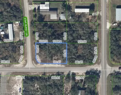 101 Star Burst Dr, Lake Placid, FL 33852