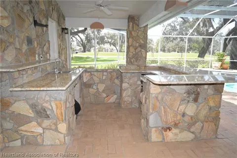 Kitchen - 2737 Cheyenne Rd, Sebring, FL 33875 photo 5 of 5