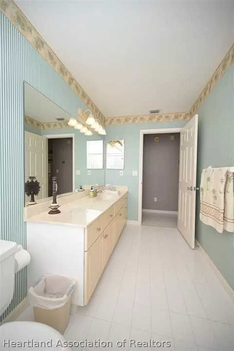 Bath - 2737 Cheyenne Rd, Sebring, FL 33875 photo 5 of 8