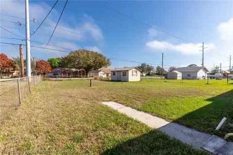 Exterior - 217 Eagle Ave, Sebring, FL 33870 photo 7 of 12