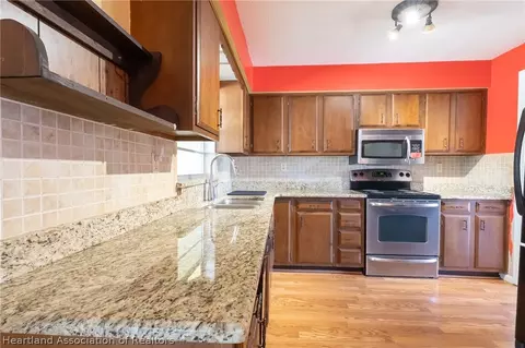 Kitchen - 217 Eagle Ave, Sebring, FL 33870 photo 6 of 6
