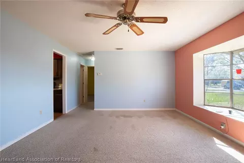 Living - 217 Eagle Ave, Sebring, FL 33870 photo 2 of 7