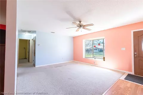 Living - 217 Eagle Ave, Sebring, FL 33870 photo 3 of 7