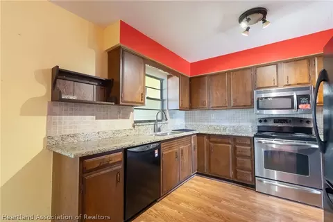 Kitchen - 217 Eagle Ave, Sebring, FL 33870 photo 1 of 6