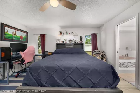 Bedroom - 6121 Cherry Rd, Sebring, FL 33875 photo 2 of 6
