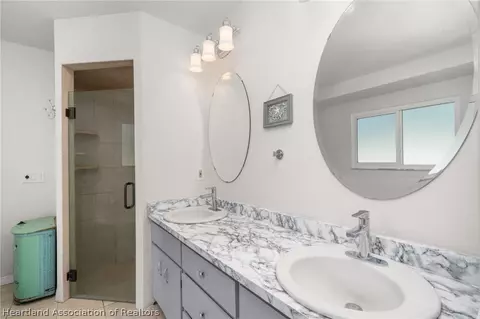 Bath - 6121 Cherry Rd, Sebring, FL 33875 photo 1 of 6