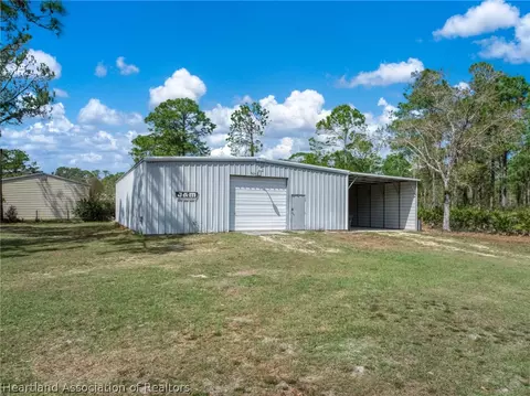 Exterior - 6121 Cherry Rd, Sebring, FL 33875 photo 5 of 6