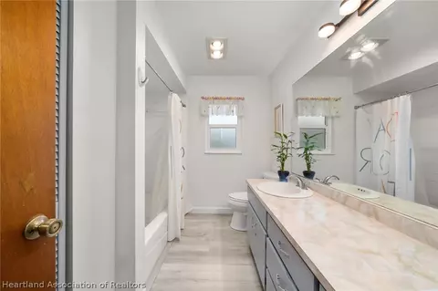 Bath - 6121 Cherry Rd, Sebring, FL 33875 photo 5 of 6