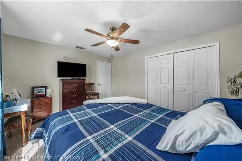 Bedroom - 4501 Vantage Cir, Sebring, FL 33872 photo 7 of 10