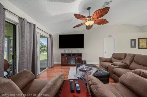 Living - 4501 Vantage Cir, Sebring, FL 33872 photo 1 of 2