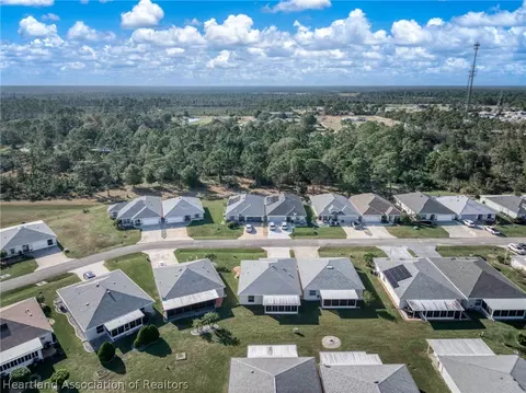 View/Area - 4501 Vantage Cir, Sebring, FL 33872 photo 2 of 9