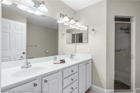 Bath - 4501 Vantage Cir, Sebring, FL 33872 photo 1 of 6