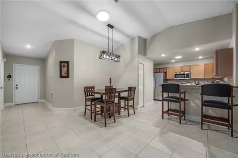 Dining - 4501 Vantage Cir, Sebring, FL 33872 photo 3 of 3