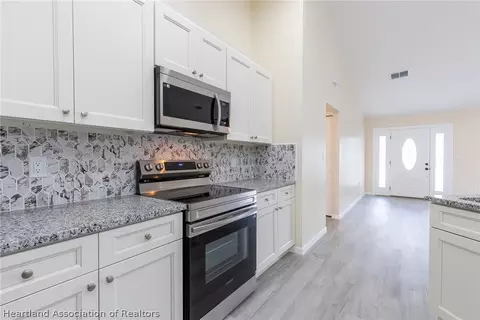 Kitchen - 3209 King Dr, Sebring, FL 33870 photo 2 of 3