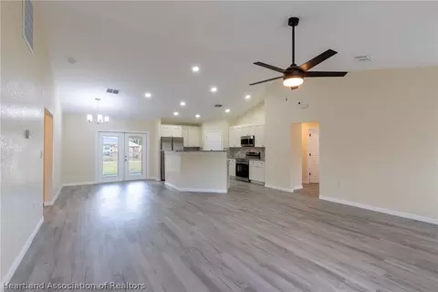 Living - 3209 King Dr, Sebring, FL 33870 photo 3 of 5
