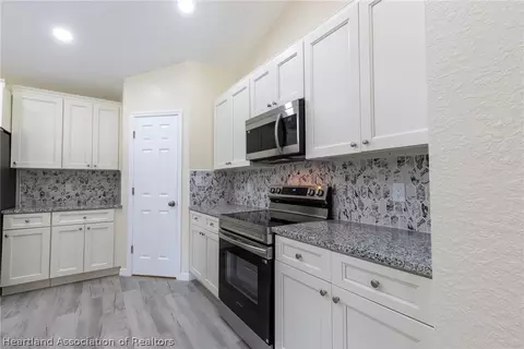 Kitchen - 3209 King Dr, Sebring, FL 33870 photo 3 of 3