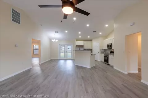 Living - 3209 King Dr, Sebring, FL 33870 photo 2 of 5