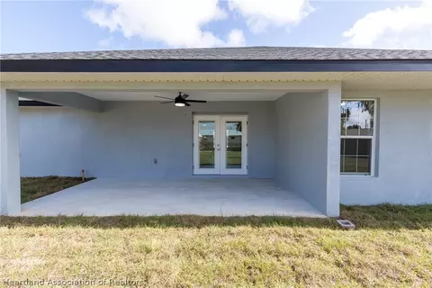 Exterior - 3209 King Dr, Sebring, FL 33870 photo 6 of 7