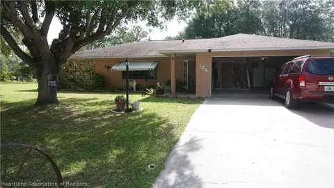 124 Corine Ave NW, Lake Placid, FL 33852